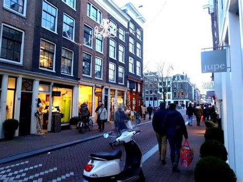 Welcome To Amsterdam’s Nine Streets – Amsterdam’s “9 Straatjes”